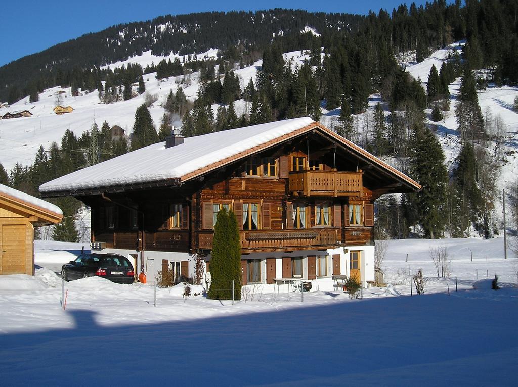 Appartamento Casa Antica Gstaad Esterno foto