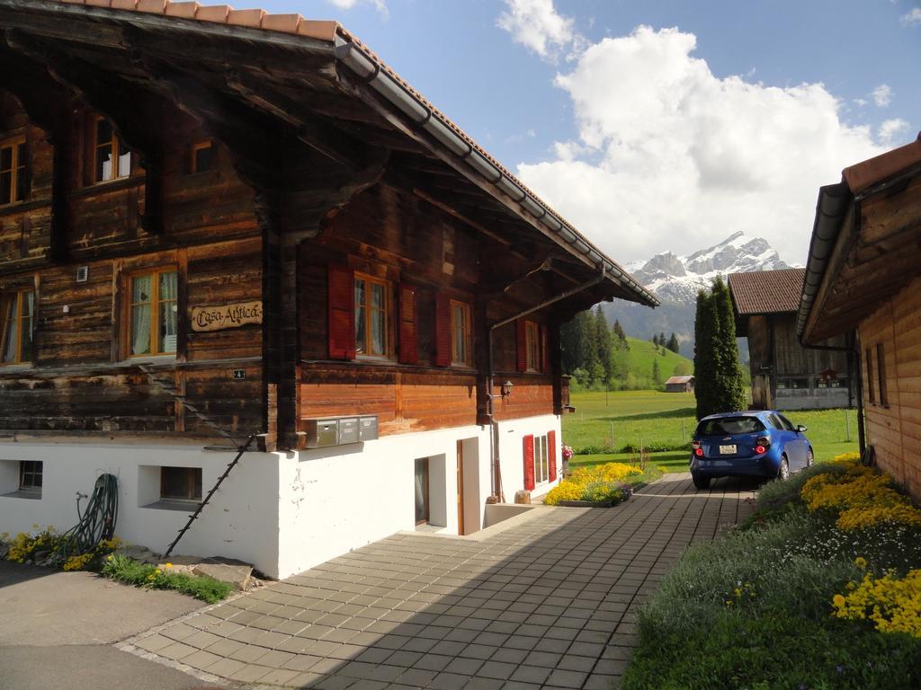 Appartamento Casa Antica Gstaad Esterno foto