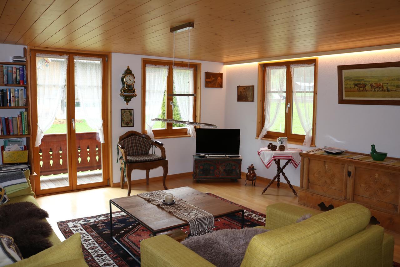 Appartamento Casa Antica Gstaad Esterno foto